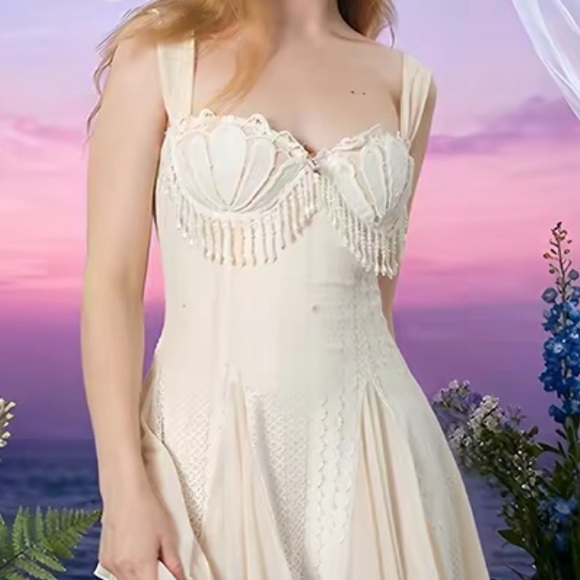 Elegant White Lace Dress with pearls - XS - Picture 5 of 7